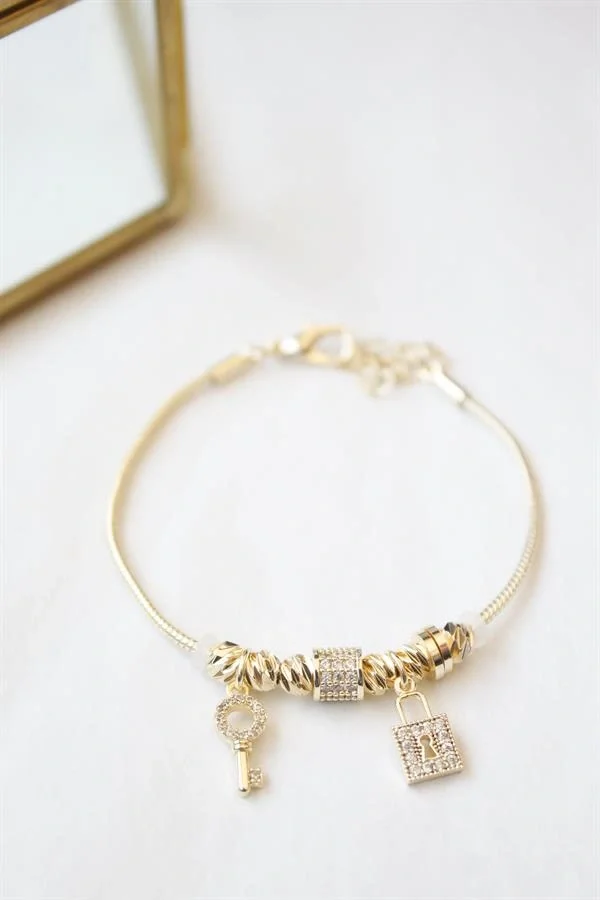 Kilit Anahtar Charmlı  Bileklik - Altın