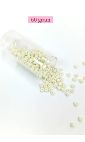 Dökme Cam Kum Boncuk Büyük Boy (6/0) 4 mm - 60 Gram - Krem - BNC107