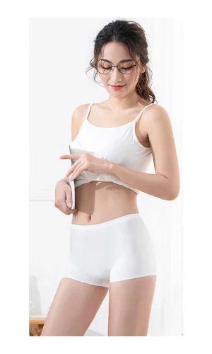 Kadın Dikişsiz Görünmez İz Yapmaz Mini Şort Boxer Beyaz