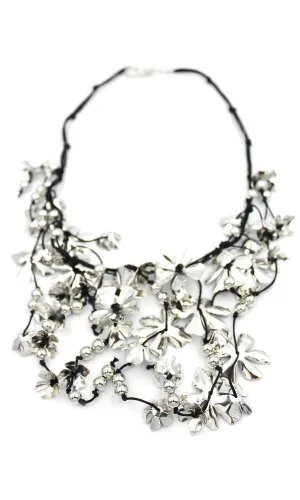 Metal Çiçek Kolye - Gümüş