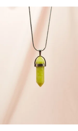 Peridot Doğal Taşı Zincirli El Yapımı Tasarımlı Kolye Uç: 3,5 cm Zincir: 20 cm Kutulu