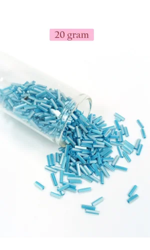 Uzun Boru Kesme Boncuk Çap 2mm Uzunluk 10 mm - 20 Gram - Açık Mavi Beyaz - BNC240