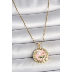 316L Çelik Gold Renk Zincir Pembe Çiçek İşlemeli inci Detay Portre Model Kadın Kolye