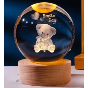 Dekoratif Ayıcık Tasarımlı Ahşap Altlıklı Işıklı Cam Küre Büyük Boy Cam:8cm Ahşap:2cm