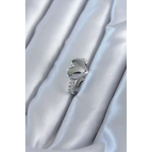 Gümüş Renk Pirinç Zirkon Taşlı Kalp Model Kadın Yüzük