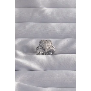 Pirinç Ayarlamalı Gümüş Renk Zirkon Taşlı Bombeli Kalp Yüzük