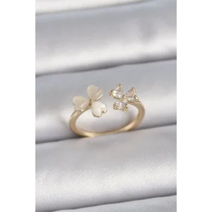 Pirinç Gold Renk Ayarlanabilir Zirkon Taşlı Kalp Beyaz Mineli Model Kadın Yüzük