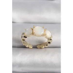 Pirinç Gold Renk Zirkon Taş Detaylı Beyaz Sedefli VIP Seri Kadın Yüzük