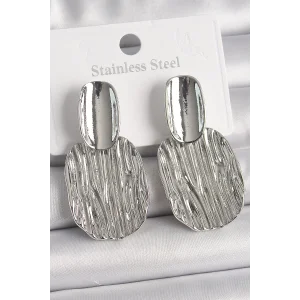 Pirinç Gümüş Renk İşlemeli Kare Plaka Model Kadın Küpe