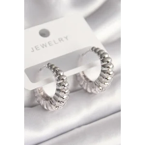 Pirinç Gümüş Renk Sarmal Halka Model Kadın Küpe