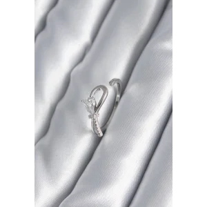 Pirinç Gümüş Renk Zirkon Taş Detay Kurdele Model Kadın Yüzük