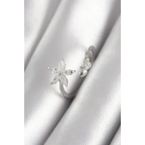 Pirinç Gümüş Renk Zirkon Taşlı Çiçek Model Kalp Detay Kadın Yüzük