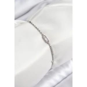 Pirinç Zirkon Taşlı Dikdörtgen Model Ezme Zincir Gümüş Renk Kadın Bileklik