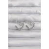 Pirinç Gümüş Renk Zirkon Taşlı Kıvrımlı Yarım Kalp Küpe