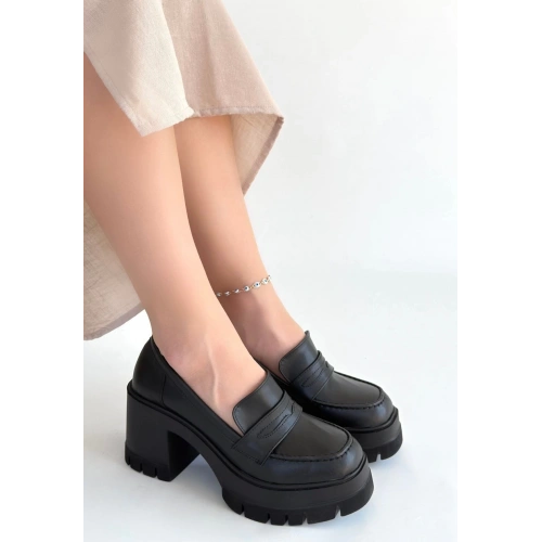 Janes Siyah Cilt Dolgu Topuk Ayakkabı