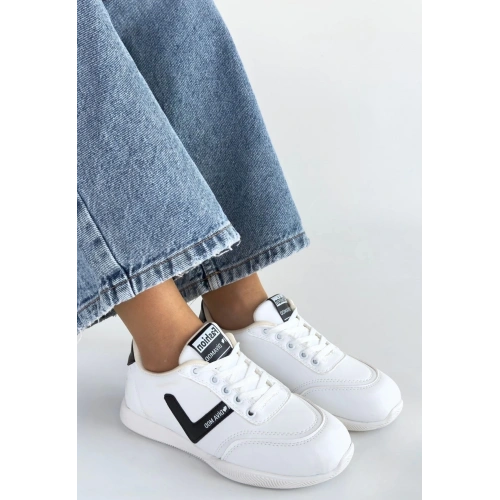 Jowen Beyaz Cilt Siyah Detaylı Bağcıklı Spor Ayakkabı