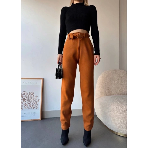 Kendinden kemerli triko pantolon camel