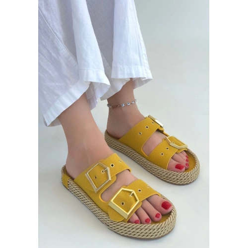 Loera Sarı Nubuk Çift Tokalı Terlik