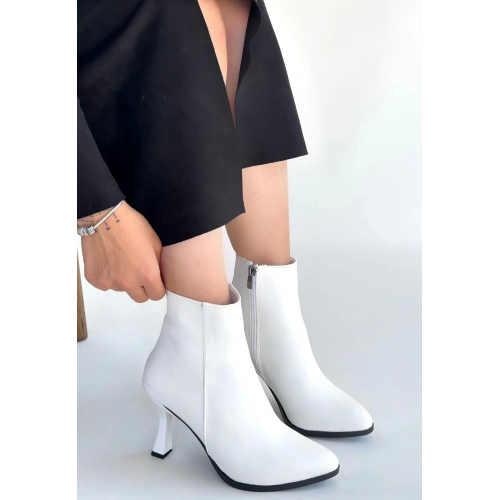 Mişha Beyaz Cilt Topuklu Bot