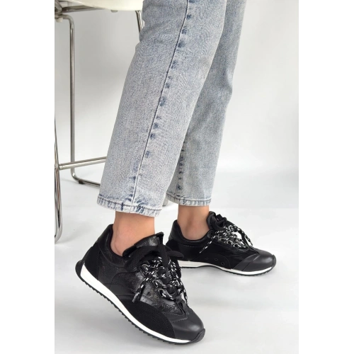 Ranu Siyah Cilt Paraşüt Detaylı Bağcıklı Spor Ayakkabı