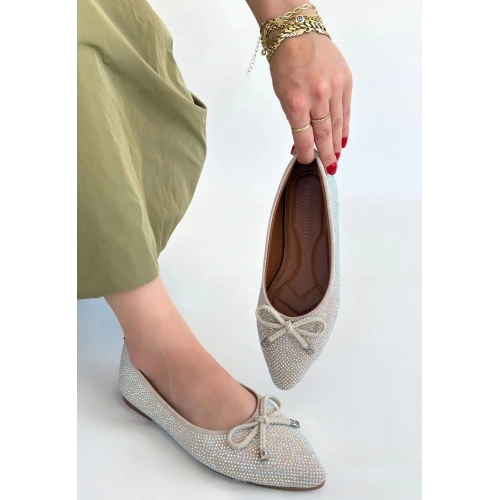 Sarra Bej Saten İşlemeli Babet Ayakkabı