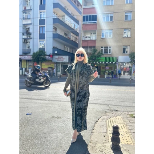 Siyah çizgi desenli elbiseli hırka triko takım haki