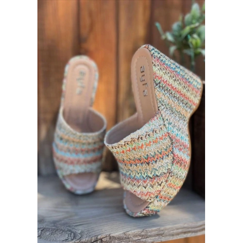 Tlay Kilim Desenli Dolgu Topuk Terlik