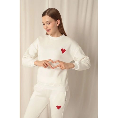 Üç İplik Kumaş Kalp Nakışlı Kadın Ekru Takım