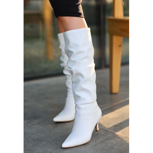 Zelya Beyaz Cilt Topuklu Çizme