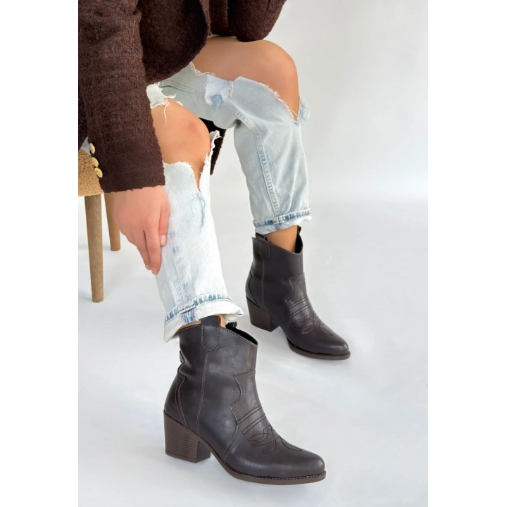 Akver Acı Kahve Cilt Topuklu Bot