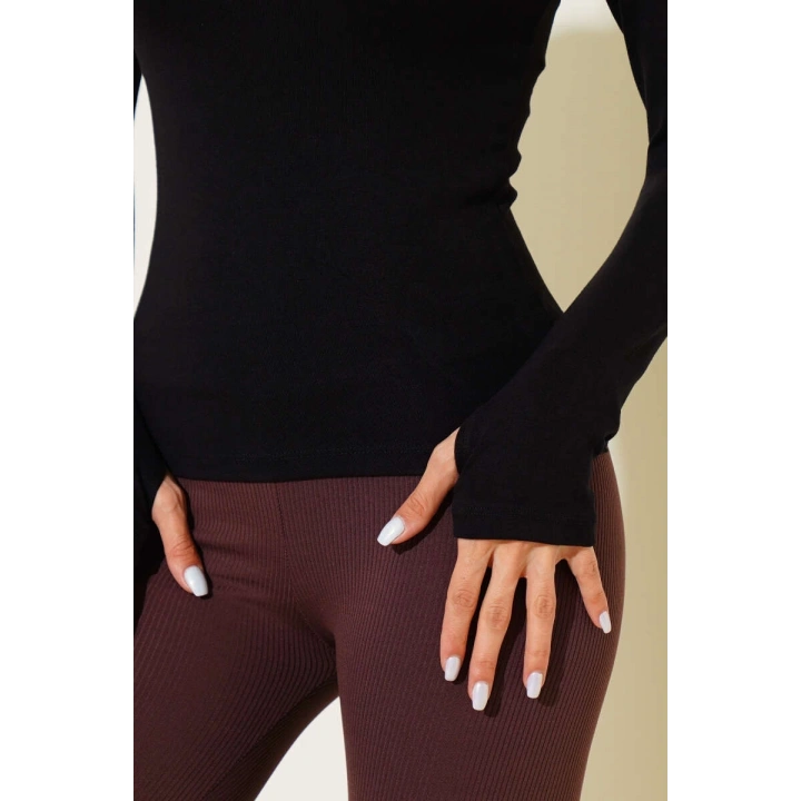 Basic Parmak Geçirme Detaylı Bluz siyah T4266