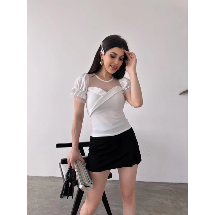 Bisiklet Yaka Tül Detaylı Kolları Fırfırlı Bluz