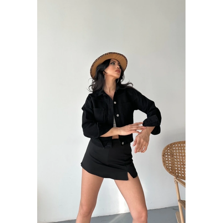 Çift cepli kol katlamalı süper taş enzim yıkamalı crop kot ceket siyah d2000