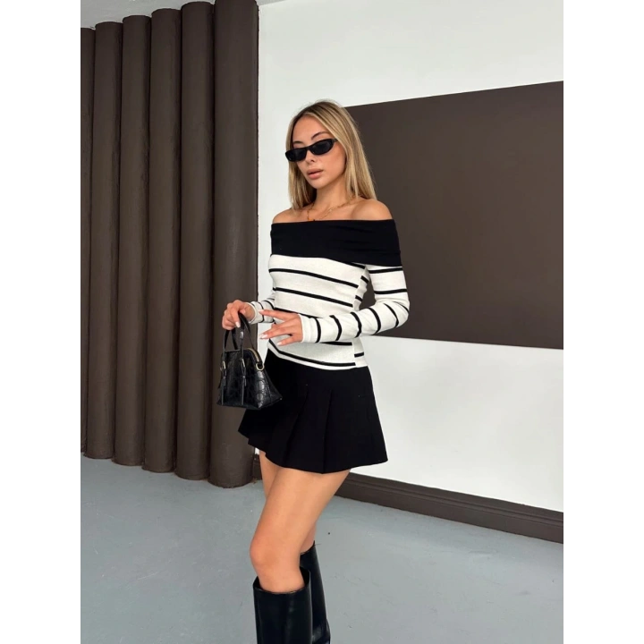 Çizgili madonna yaka kaşkorse bluz beyaz a844