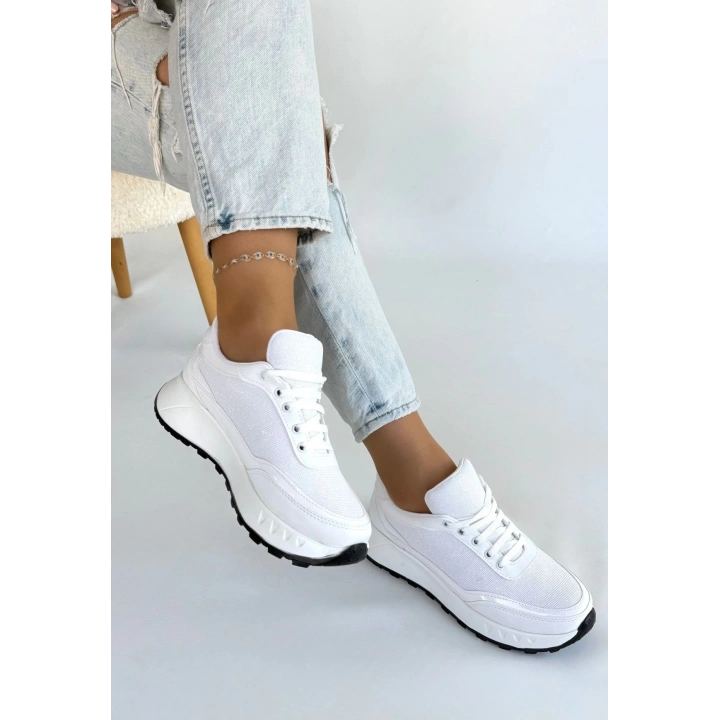 Edva Beyaz Cilt Bağcıklı Spor Ayakkabı