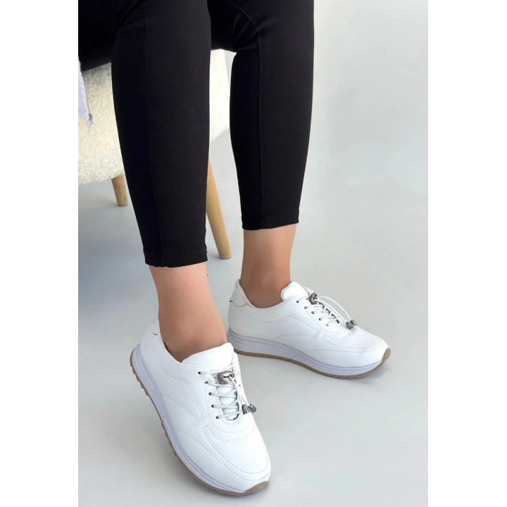 Finna Beyaz Cilt Bağcıklı Spor Ayakkabı