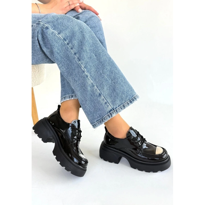 Kiya Siyah Rugan Dolgu Topuk Oxford Ayakkabı