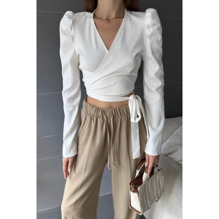 Kruvaze Yaka Beli Kuşaklı Crop Bluz