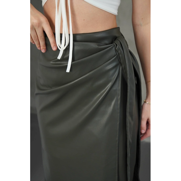 Kuşaklı uzun deri etek haki h26414