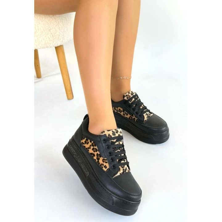 Lorrin Siyah Cilt Leopar Detaylı Bağcıklı Spor Ayakkabı
