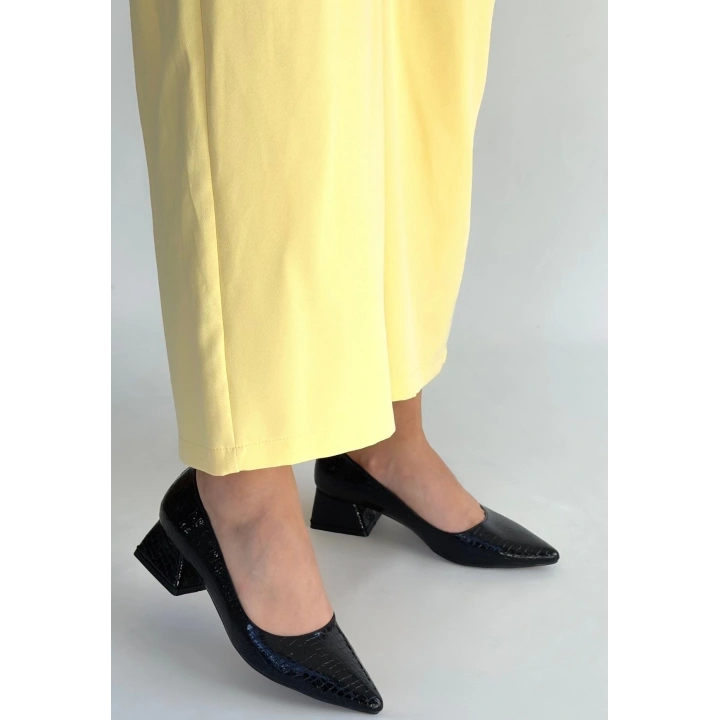 Meort Siyah Rugan Topuklu Ayakkabı