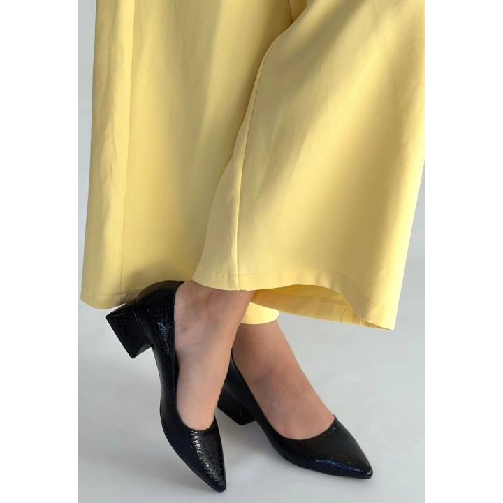 Meort Siyah Rugan Topuklu Ayakkabı