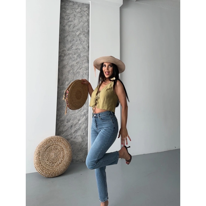 Mom fit kar yıkama bıyık detaylı jeans pantolon d2006