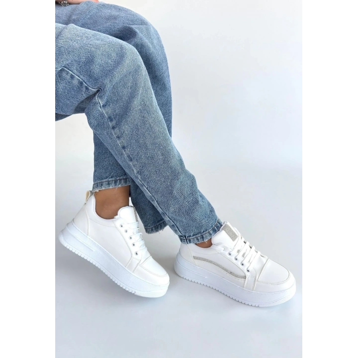 Natte Beyaz Cilt Bağcıklı Spor Ayakkabı