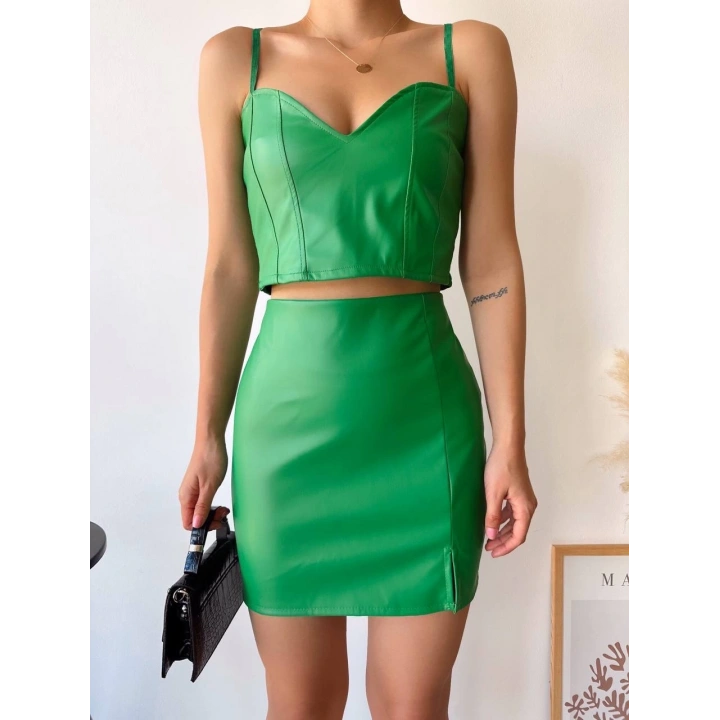 Tek yırtmaçlı arkadan fermuarlı deri etek yeşil s24475