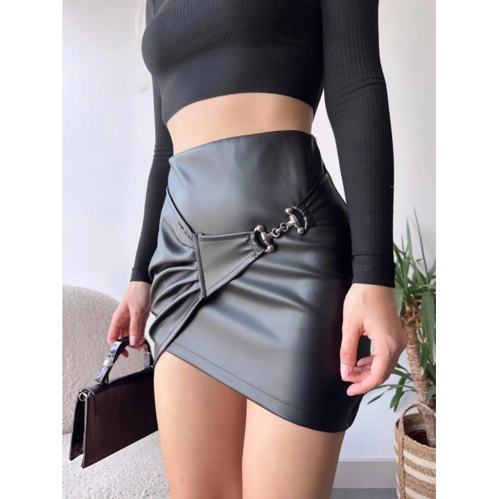 Tokalı deri etek siyah s240097