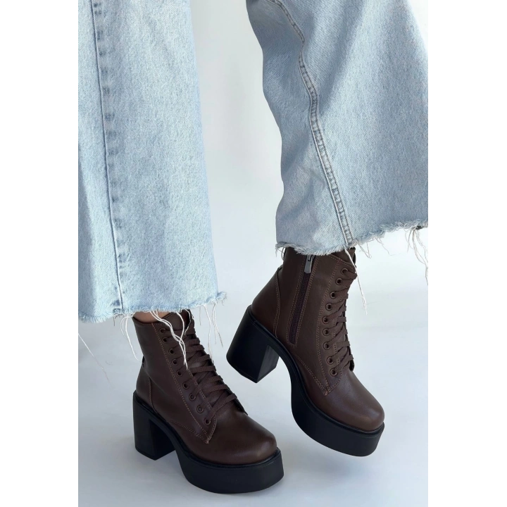 Tsan Kahverengi Cilt Bağcıklı Topuklu Bot