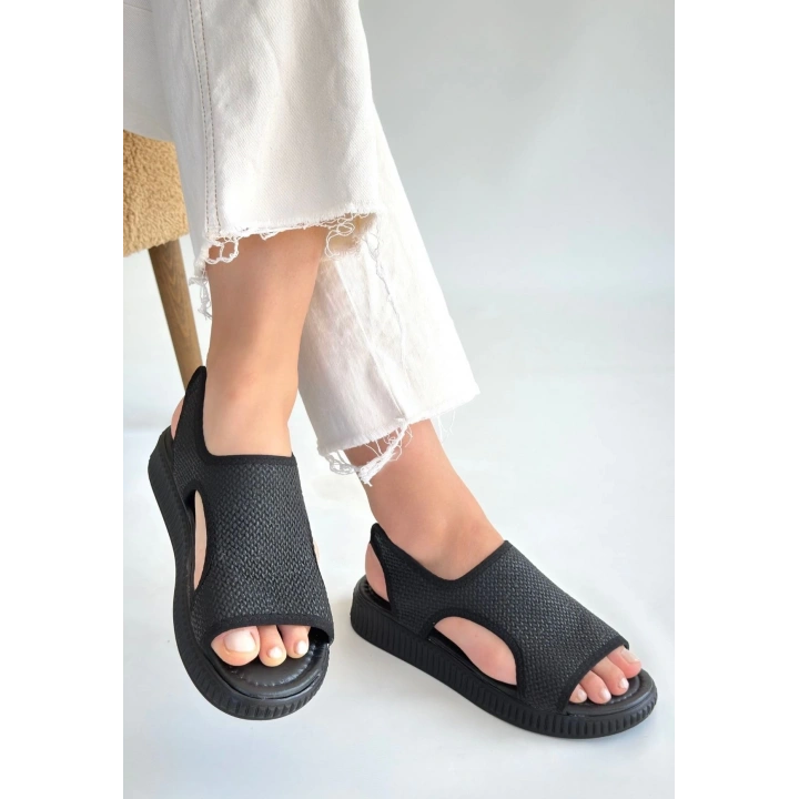 Wayi Siyah Hasır Cilt Sandalet