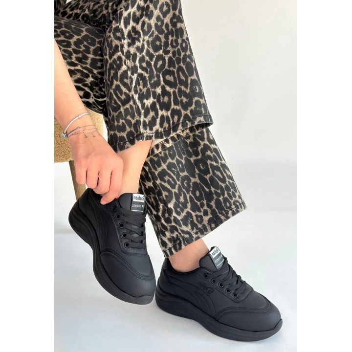 Yejja Siyah Cilt Bağcıklı Spor Ayakkabı