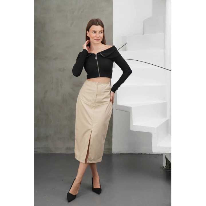 Yırtmaçlı uzun deri etek bej